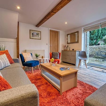 Delightful Two-Bedroom Cottage In The Heart Of Bakewell Exterior photo