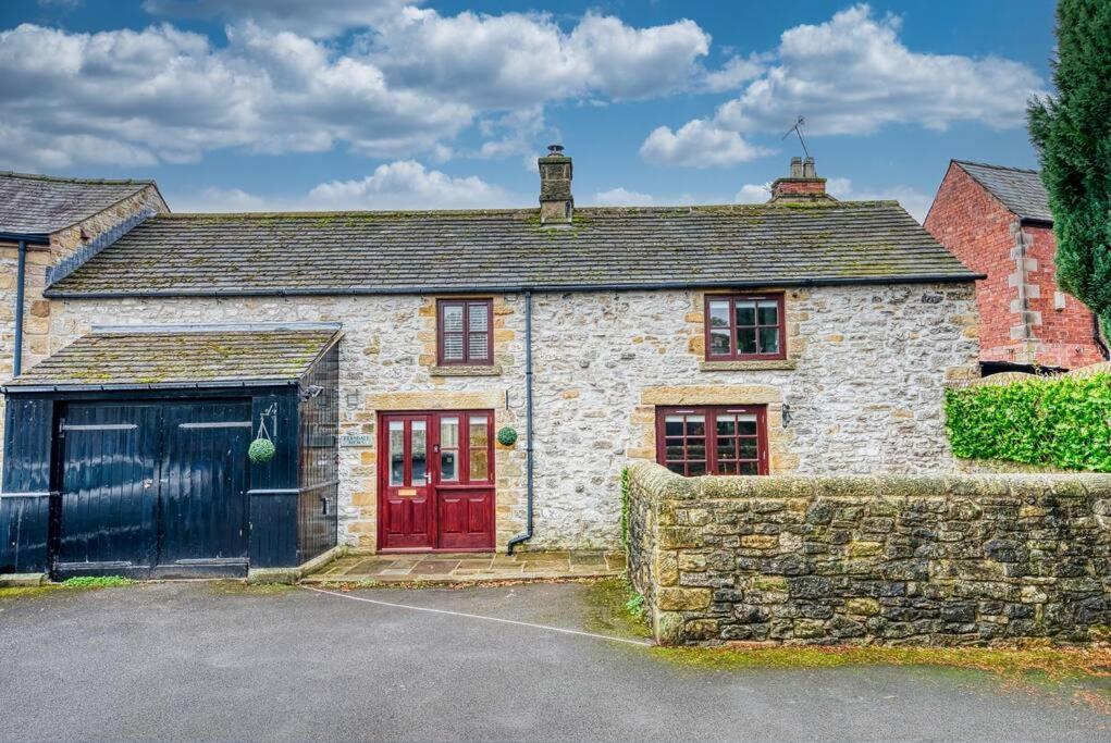 Delightful Two-Bedroom Cottage In The Heart Of Bakewell Exterior photo