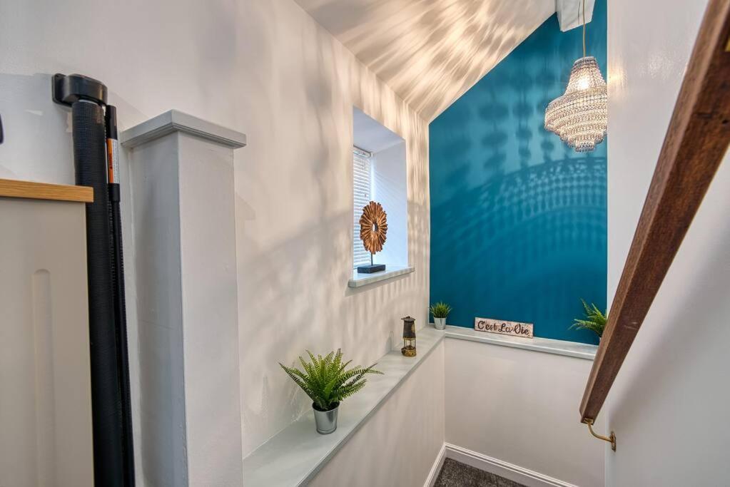 Delightful Two-Bedroom Cottage In The Heart Of Bakewell Exterior photo
