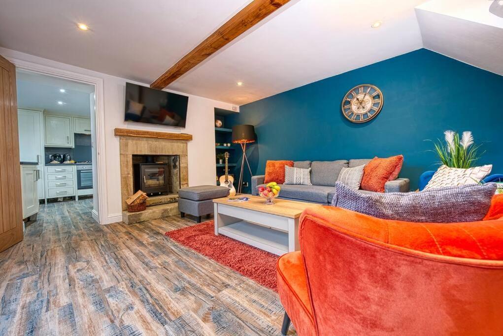 Delightful Two-Bedroom Cottage In The Heart Of Bakewell Exterior photo